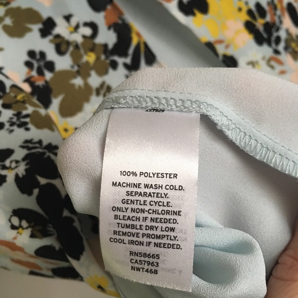 14th&UNION LAYERED BUTTERFLY SLEEVE TOP size M - Picture 7 of 7